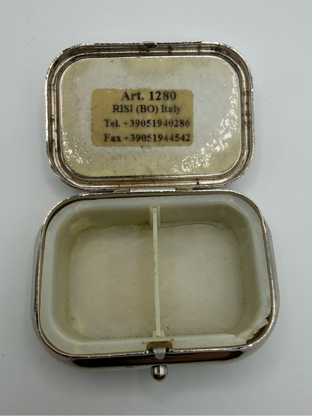 Vintage RISI Italy Floral Pill Box Silver Tone Trinket Case Art 1280 - Picture 4 of 7